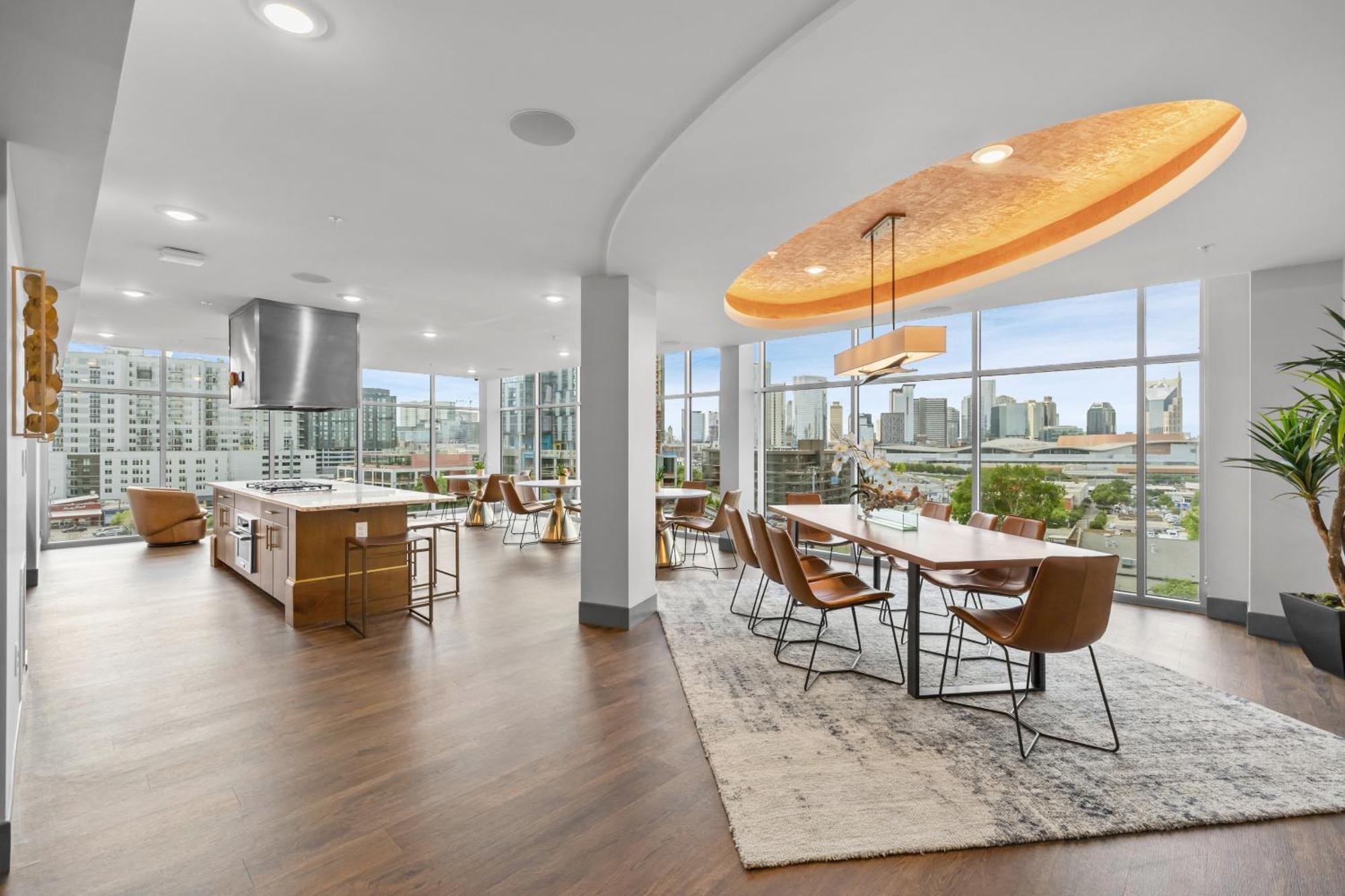 Midnight Manor Penthouse Suite The Gulch Νάσβιλ Εξωτερικό φωτογραφία